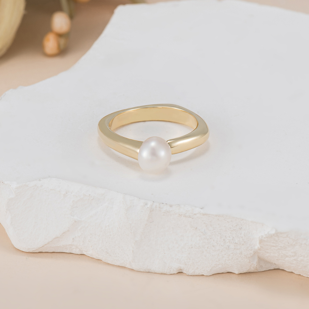 Rhea Pearl Ring