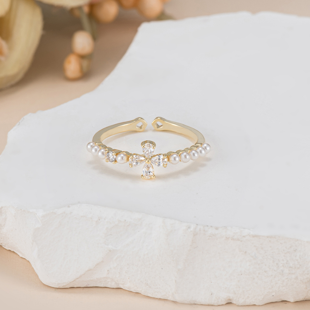 Pri Pearl & Flower Ring