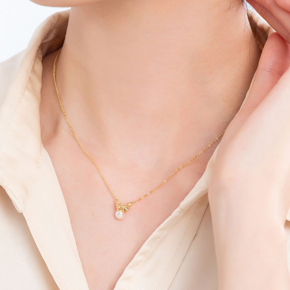 Maelys Butterfly Pearl Necklace