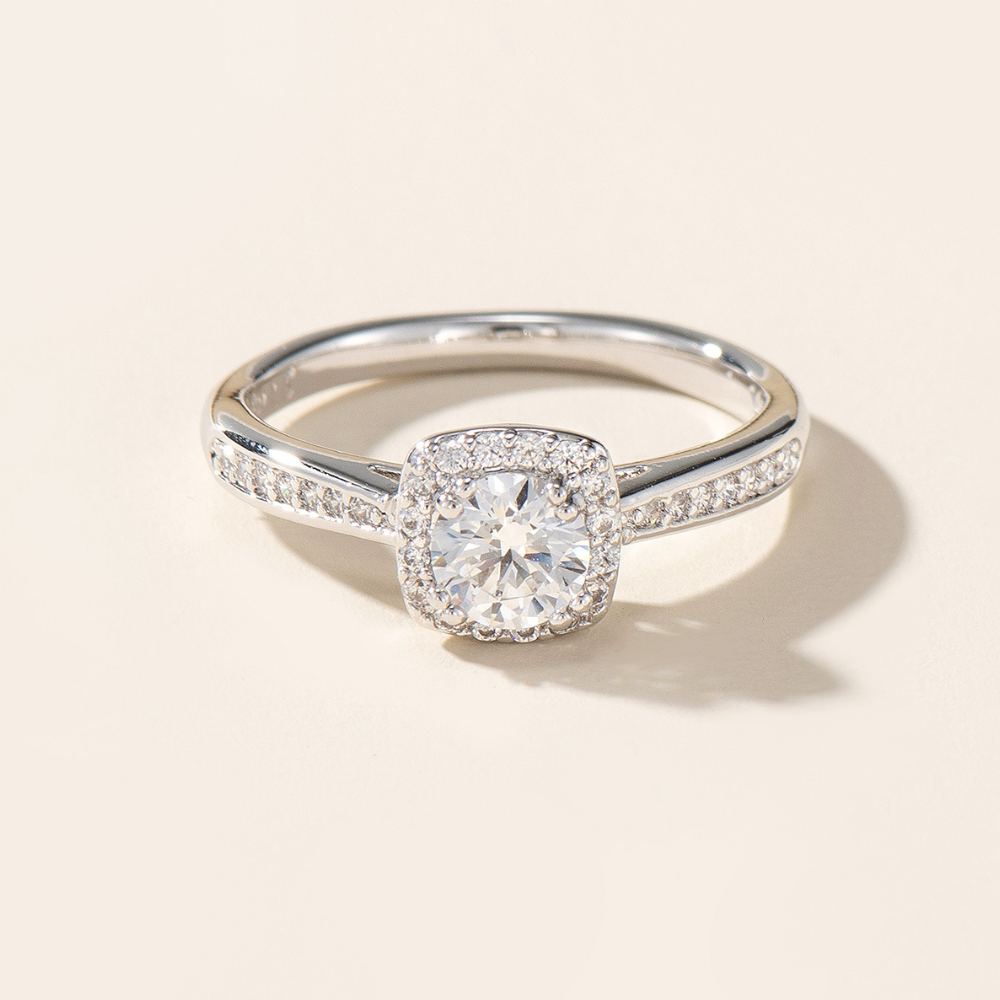 Nadia Ring