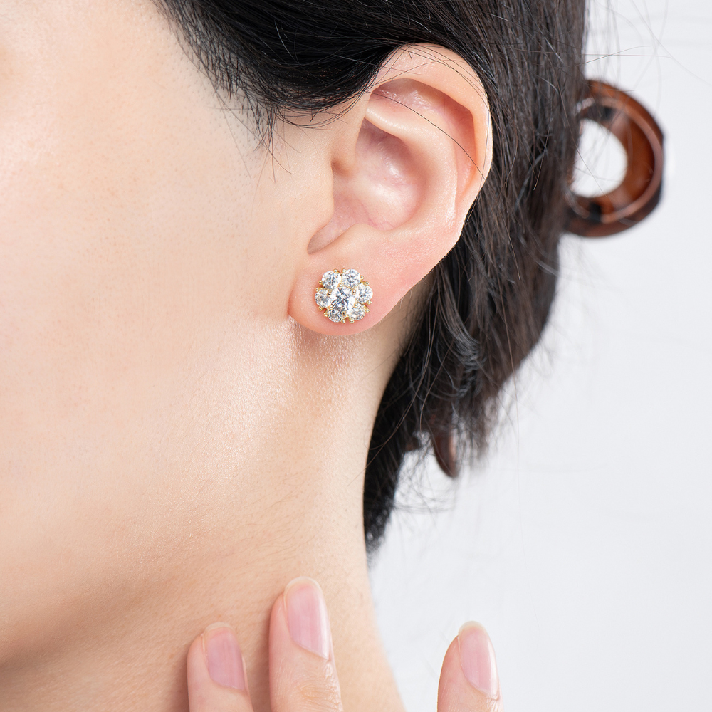 Lisa Flower Stud Earrings