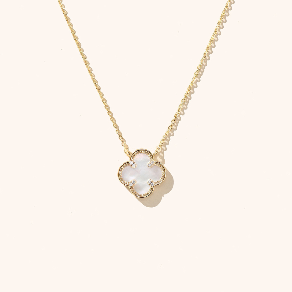 Kaia Clover Mother of Pearl Necklace