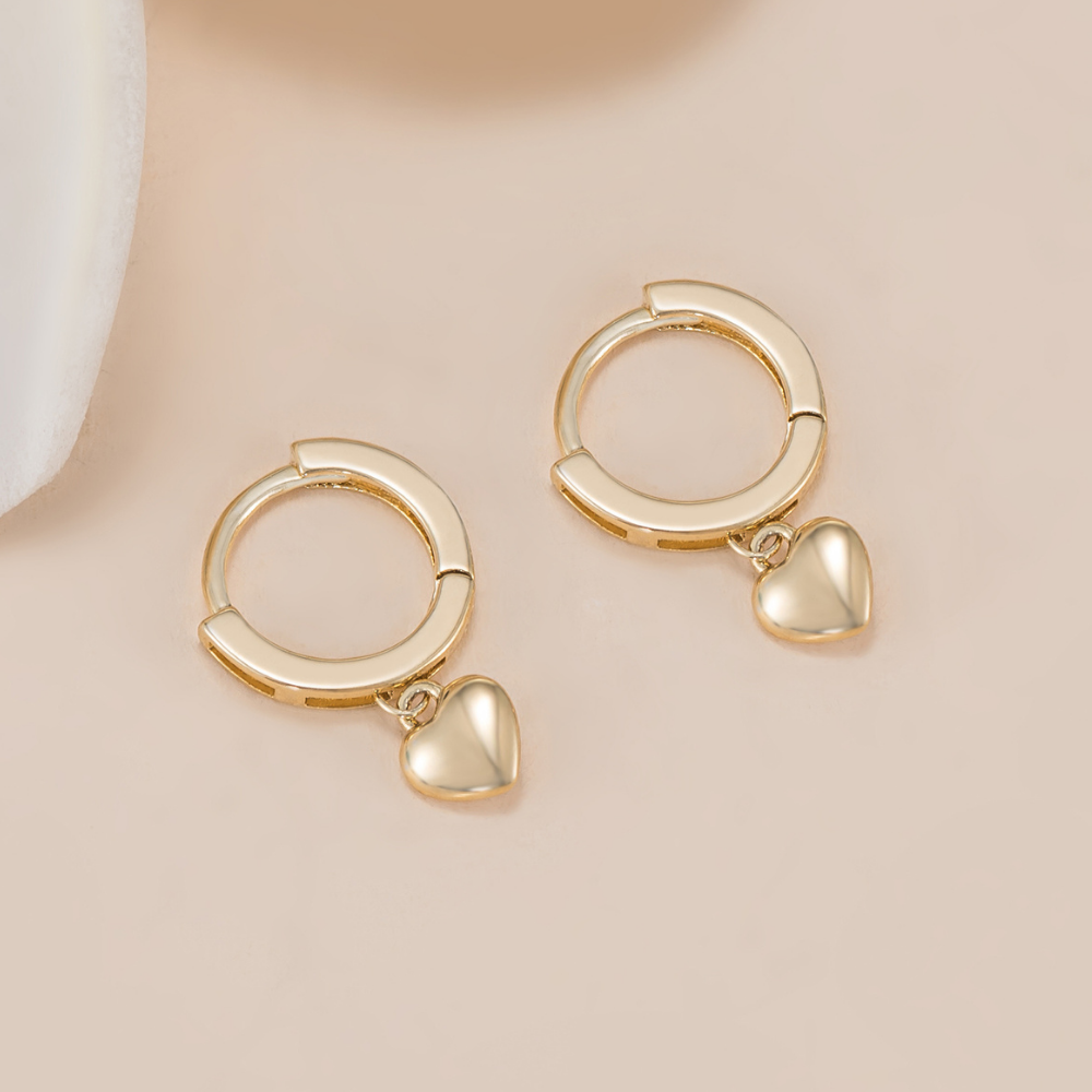 Lovely Heart Huggie Hoop Earrings - Petit