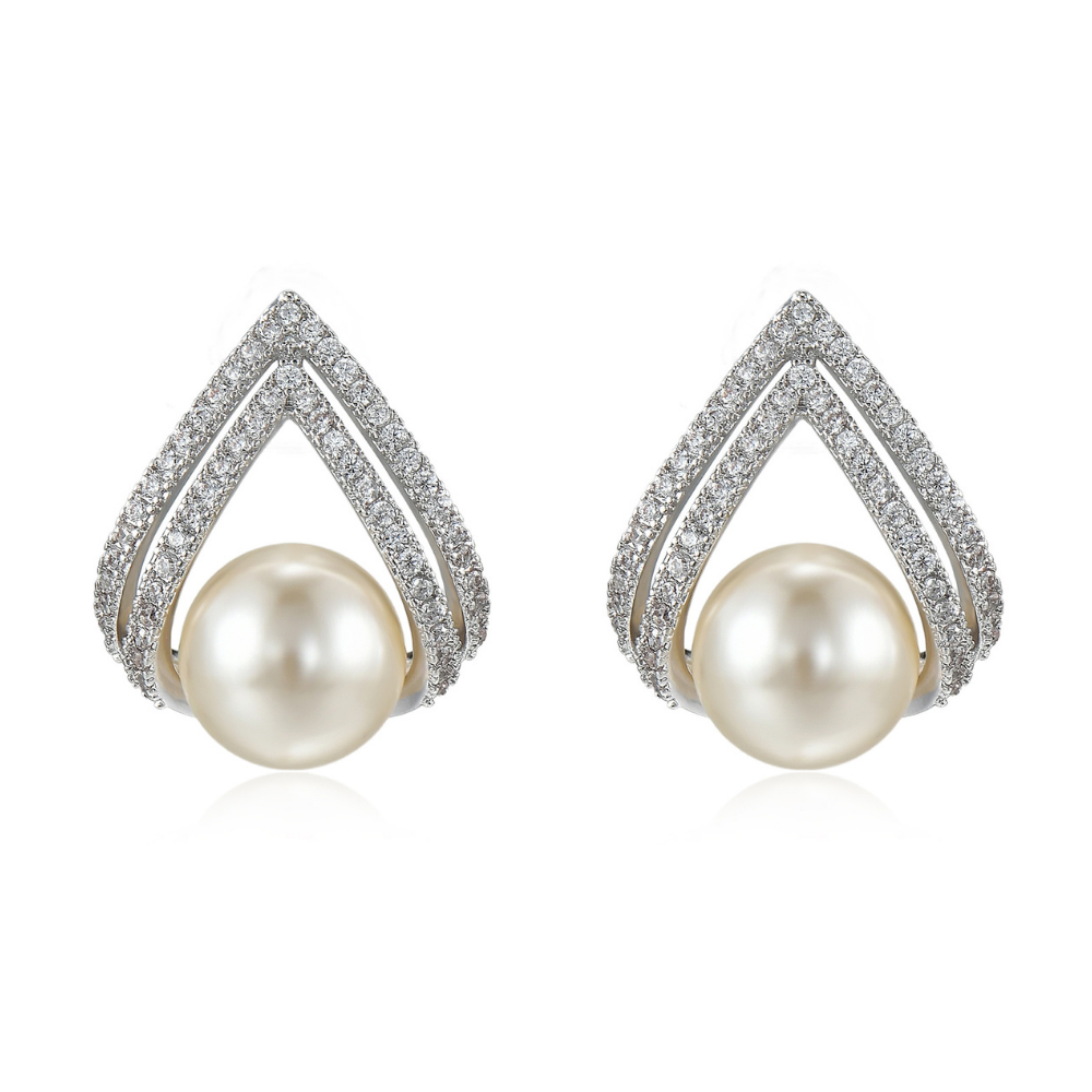 Mira Pearl Stud Earrings