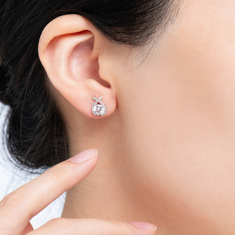 Nikka Dainty Stud Earrings