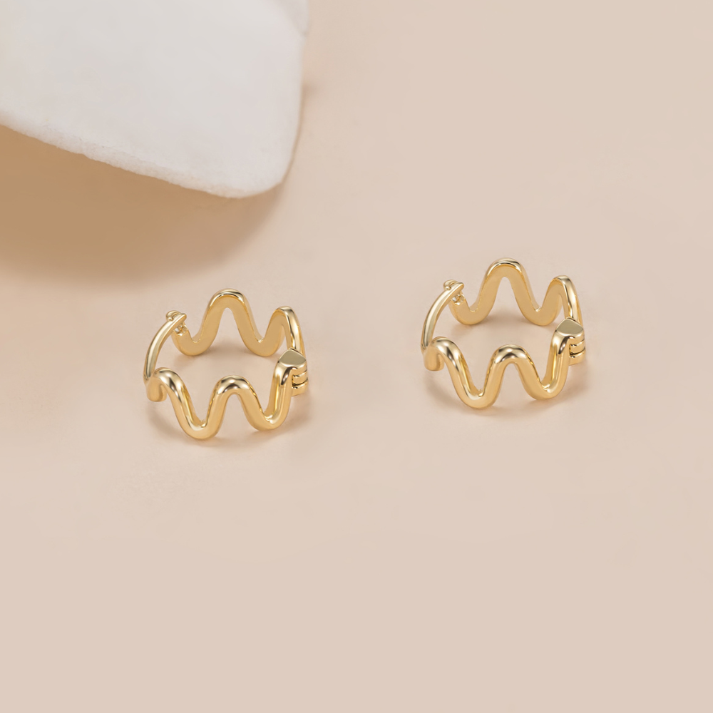 Anais Wavy Hoop Earrings