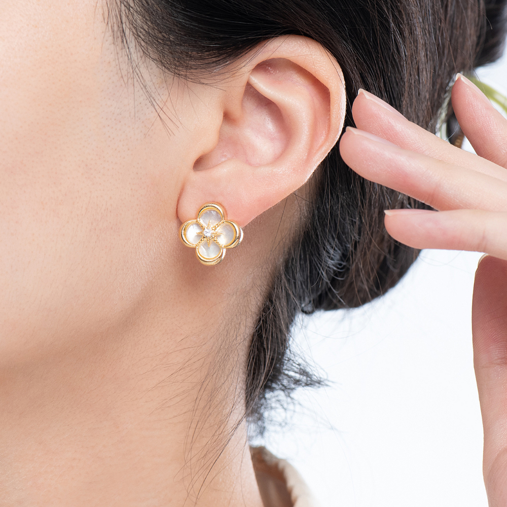 Jess Clover Stud Earrings