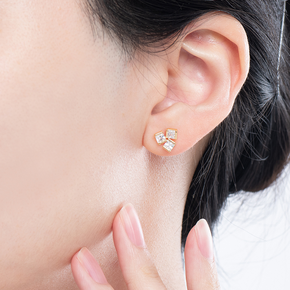 Yuki Cluster Earrings - 925 Silver Post