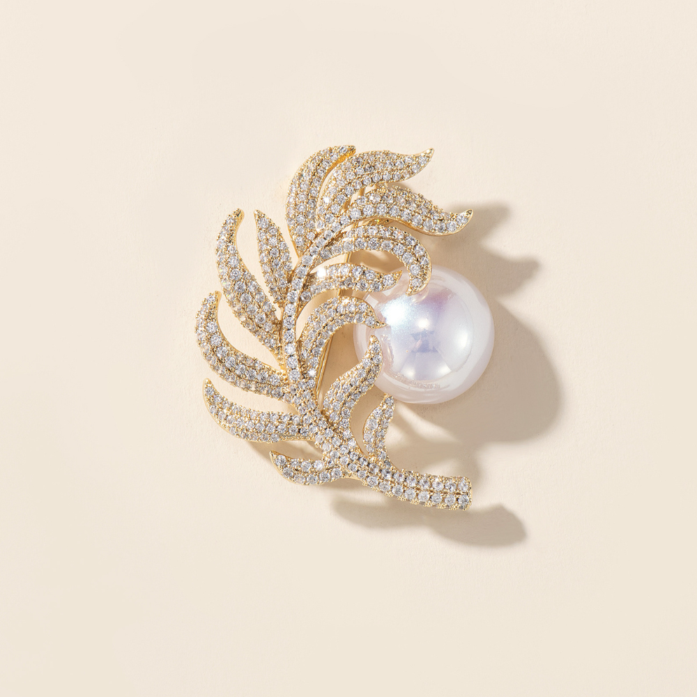 Martha Leaf Brooch