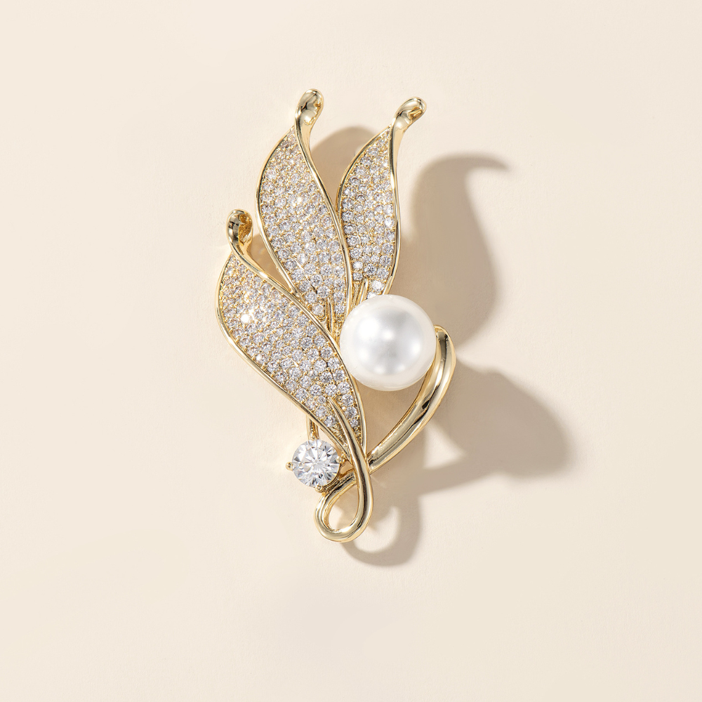 Martha Leaf Brooch
