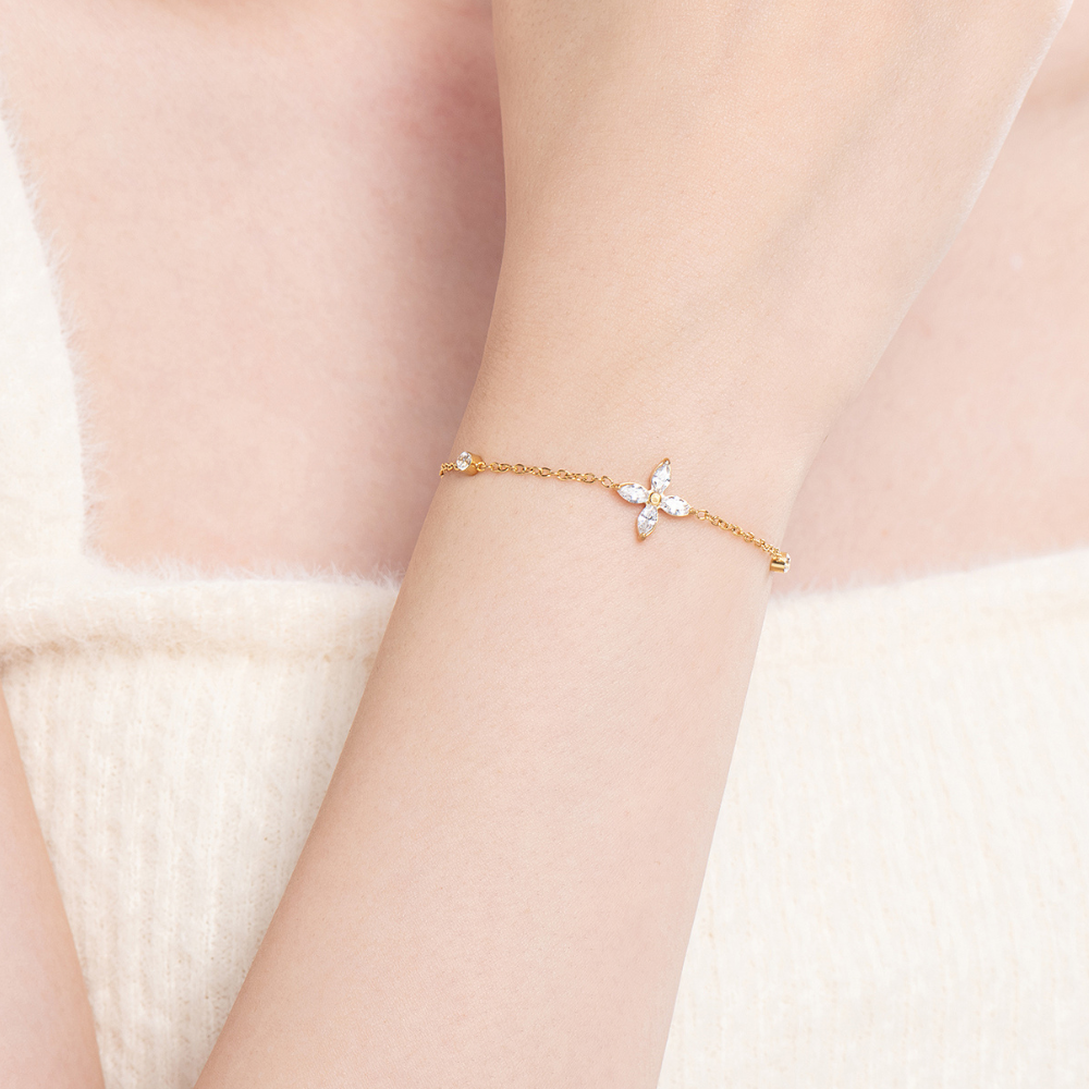 Stainless Steel Mary Clover Bracelet