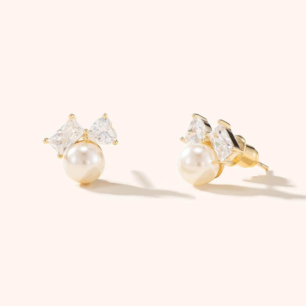 Kyra Pearl Cluster Stud Earrings