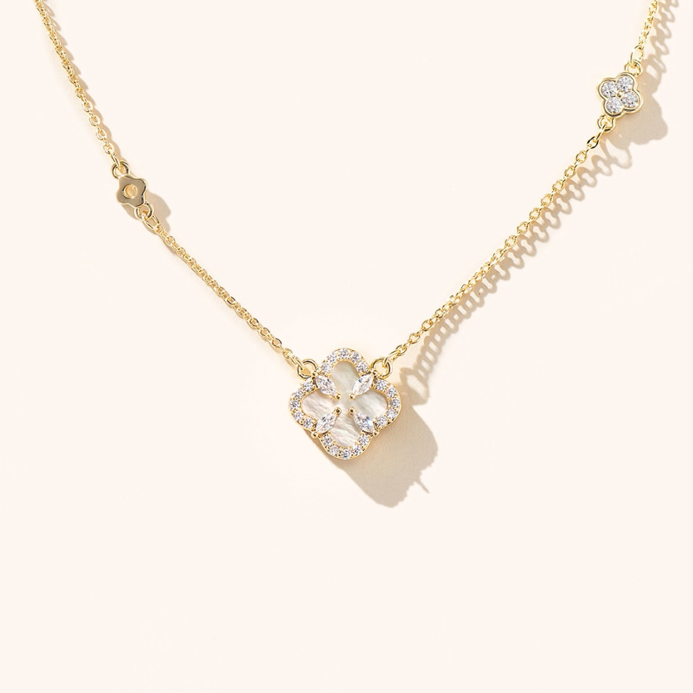 Miley Clover Mother of Pearl Necklace